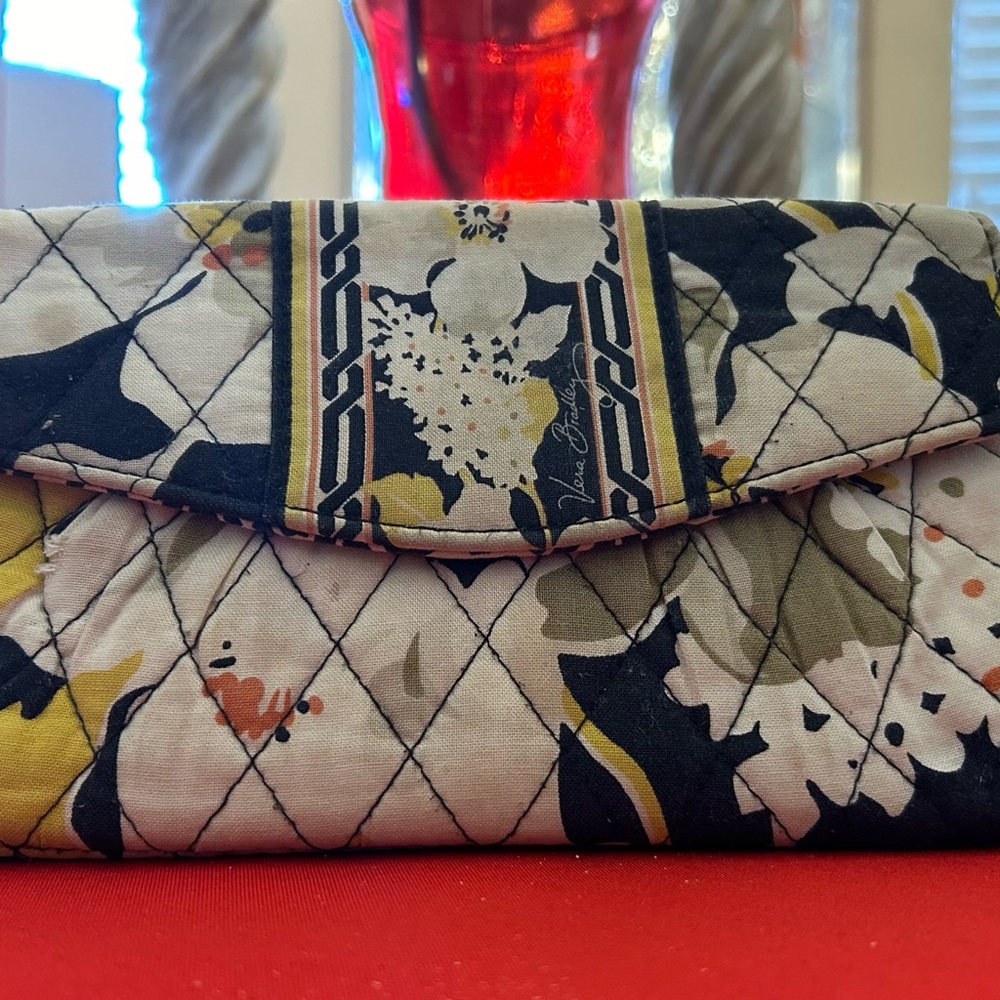 Woman’s Wallet